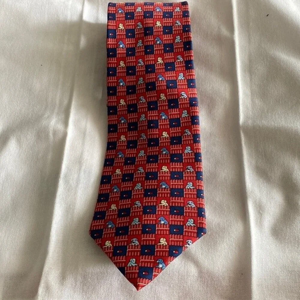 Tommy Hilfiger dog with a bone 100% silk tie.
